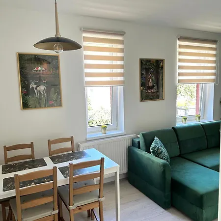 Apartmán Malczewskiego 11 *