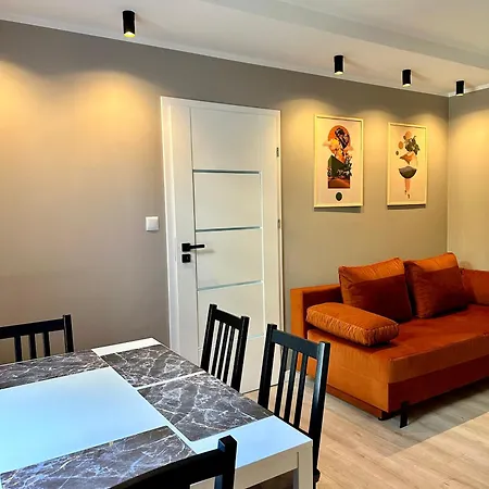 Apartamento Malczewskiego 11 *