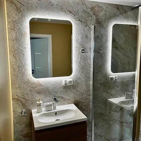 Appartement Malczewskiego 11 *